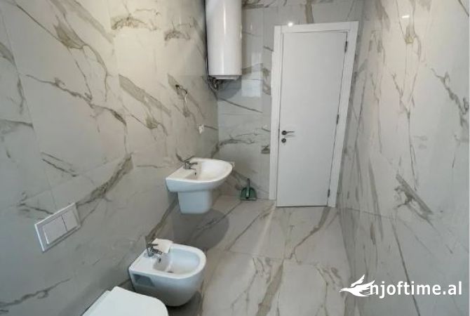 🆕 AMBJENT BIZNESI 2+1+2 ME QERA NE RRUGEN E KAVAJES 🆕