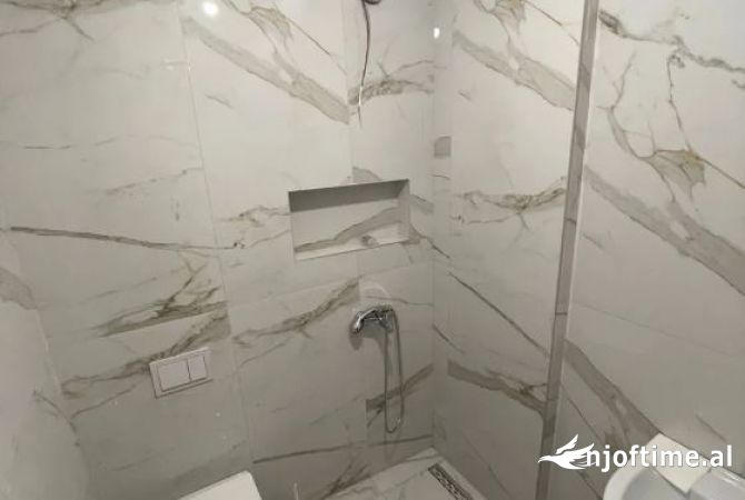 🆕 AMBJENT BIZNESI 2+1+2 ME QERA NE RRUGEN E KAVAJES 🆕