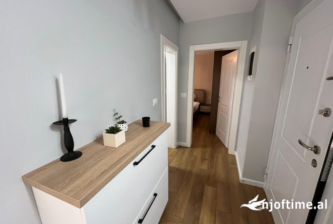 Shtepi me qera Apartament ne Tirane, 1+1, Mobilimi E mobiluar, Pagesa 650  Euro.