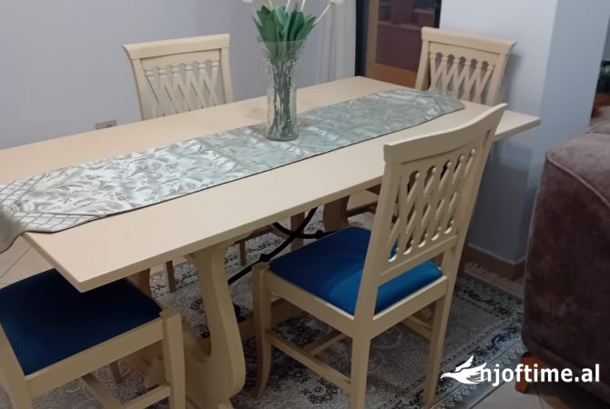Shtepi me qera 2+1 ne Tirane - 1,000 Euro