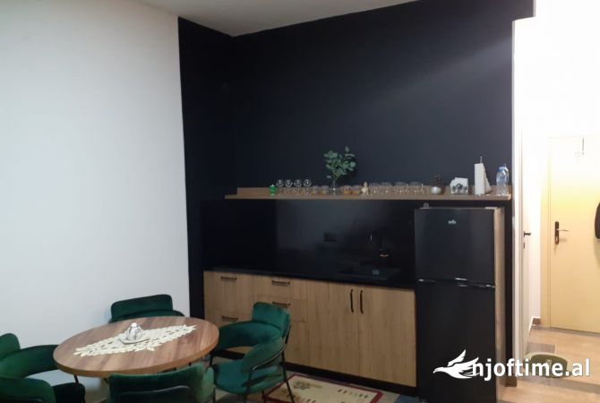 Shtepi ne shitje Apartament ne Durres, Garsoniere, Mobilimi E mobiluar, Pagesa 75,440  Euro.