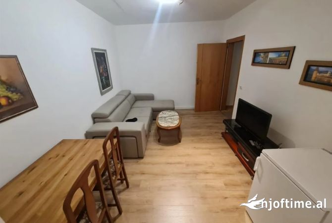 Shtepi me qera 1+1 ne Tirane - 520 Euro
