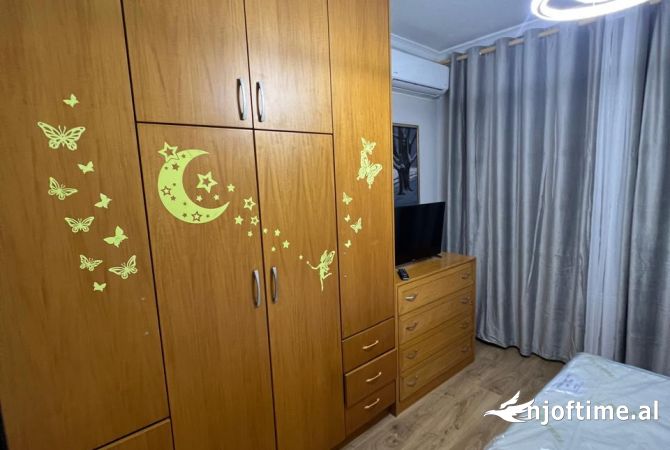 Shtepi me qera Apartament ne Tirane, 1+1, Mobilimi E mobiluar, Pagesa 700  Euro.