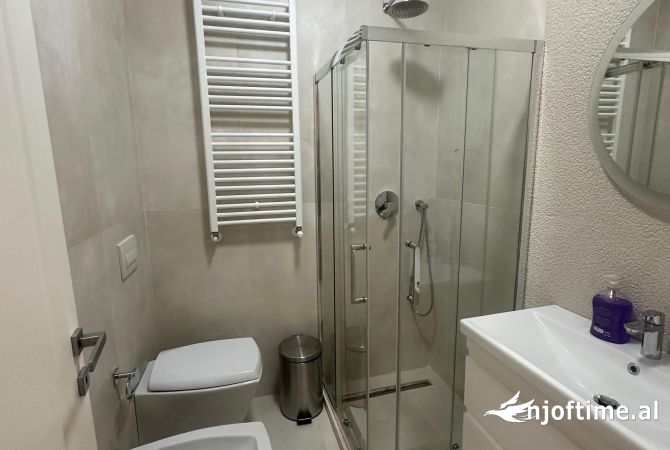 Penthouse (panoramic top floor) for rent in Tirana 3+1, Furnished