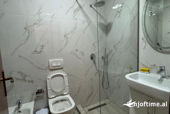 Shtepi me qera Apartament ne Tirane, 1+1, Mobilimi E mobiluar, Pagesa 550  Euro.