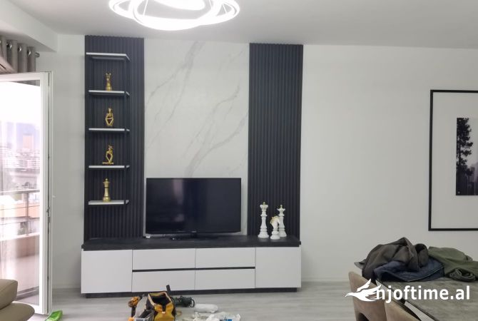 Shtepi ne shitje Apartament ne Tirane, 3+1, Mobilimi E mobiluar, Pagesa 350,000  Euro.