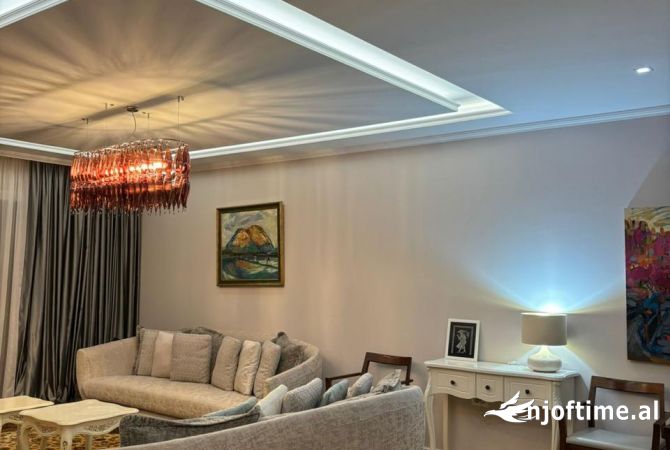 Shtepi ne shitje Apartament ne Tirane, 3+1, Mobilimi E mobiluar, Pagesa 420,000  Euro.