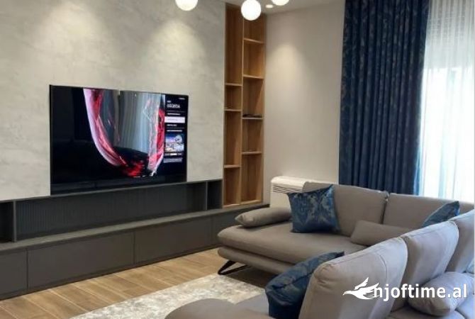 Shtepi me qera 2+1 ne Tirane - 150,000 Leke