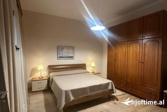 Shtepi me qera 2+1 ne Tirane - 600 Euro