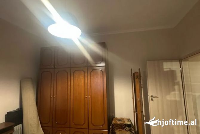 Shtepi me qera Shtepi Private ne Tirane, 2+1, Mobilimi E mobiluar, Pagesa 600  Euro.