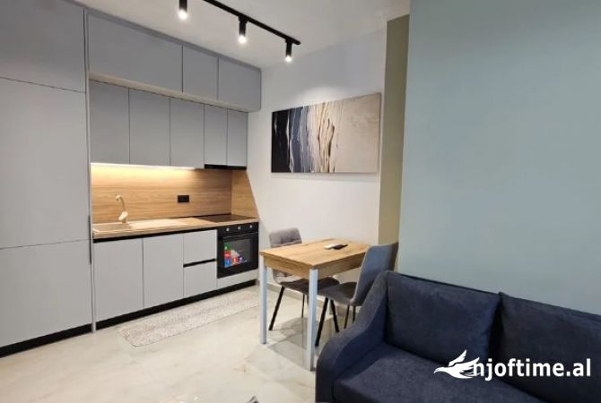 Shtepi me qera Garsoniere ne Tirane - 370 Euro