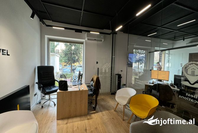 Ambient biznesi me qera 3+1 ne Tirane - 100,000 Leke