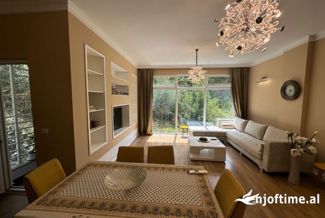 Shtepi me qera Apartament ne Tirane, 2+1, Mobilimi E mobiluar, Pagesa 850  Euro.