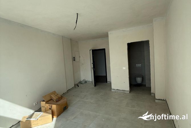Ambient biznesi me qera 3+1 ne Tirane - 700 Euro