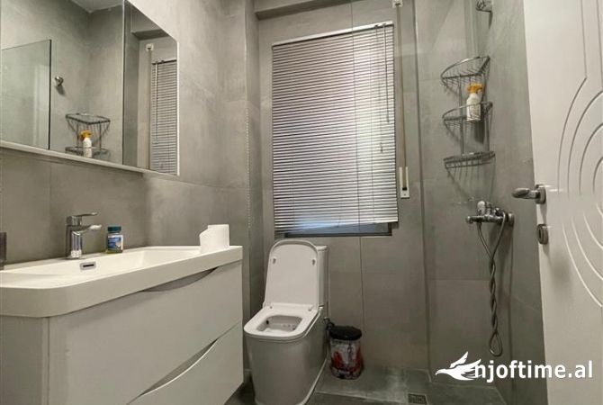 Shtepi me qera Apartament ne Tirane, 1+1, Mobilimi E mobiluar, Pagesa 550  Euro.