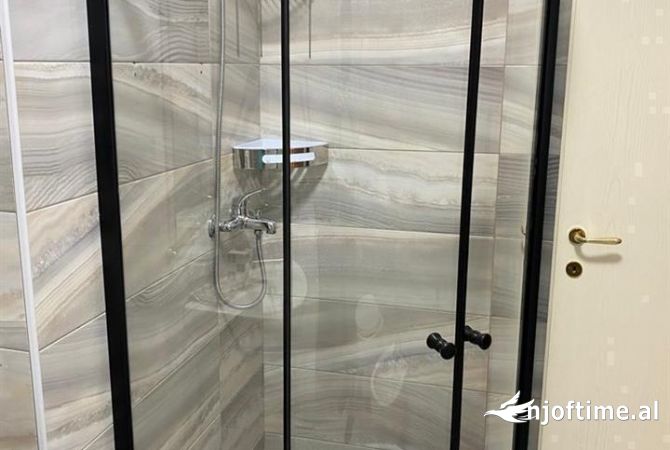 Shtepi me qera Apartament ne Tirane, 1+1, Mobilimi E mobiluar, Pagesa 750  Euro.