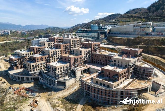 Shtepi ne shitje Apartament ne Tirane, 2+1, Mobilimi Bosh, pa mobiluar, Pagesa 2,200,000  Euro.