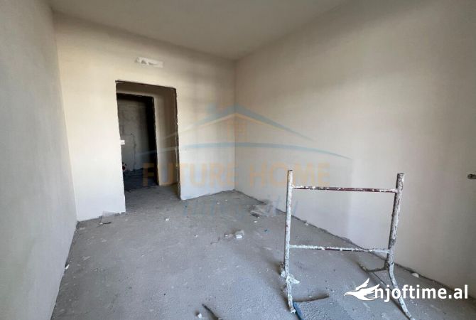 Shtepi ne shitje Apartament ne Tirane, 2+1, Mobilimi Bosh, pa mobiluar, Pagesa 157,615  Euro.