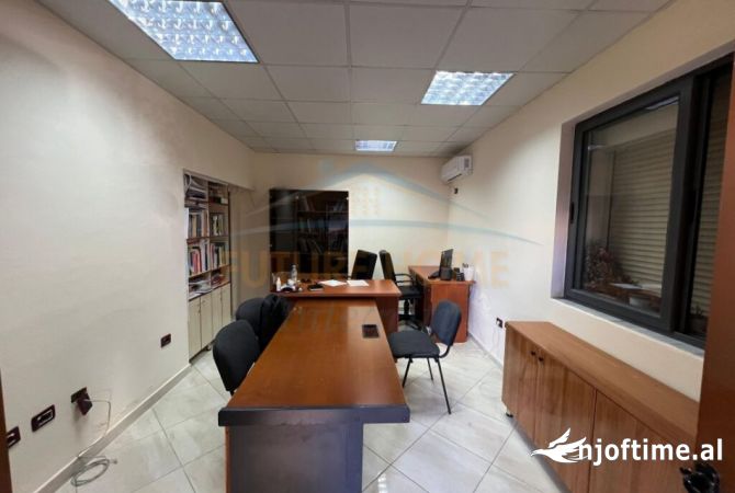 Ambient biznesi me qera 1+1 ne Tirane - 400 Euro