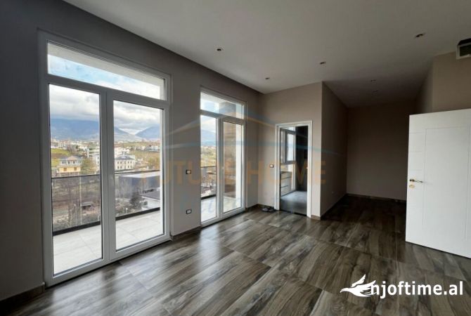 Ambient biznesi me Qera 3 kateshe  , Sauk