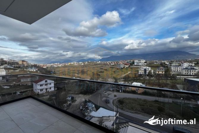 Ambient biznesi me qera 3+1 ne Tirane - 5,000 Euro