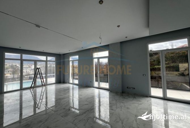 Ambient biznesi me Qera 3 kateshe  , Sauk