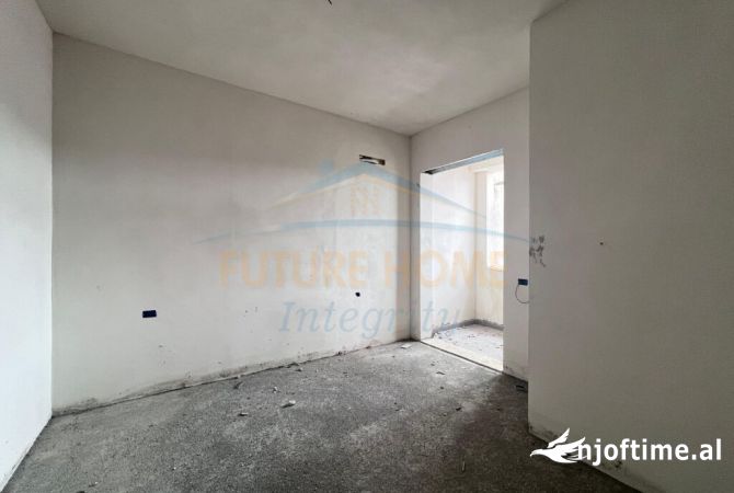 Shtepi ne shitje Apartament ne Tirane, 1+1, Mobilimi Bosh, pa mobiluar, Pagesa 110,500  Euro.