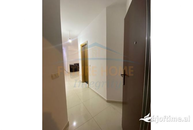 Shtepi ne shitje Apartament ne Tirane, 2+1, Mobilimi Bosh, pa mobiluar, Pagesa 210,000  Euro.