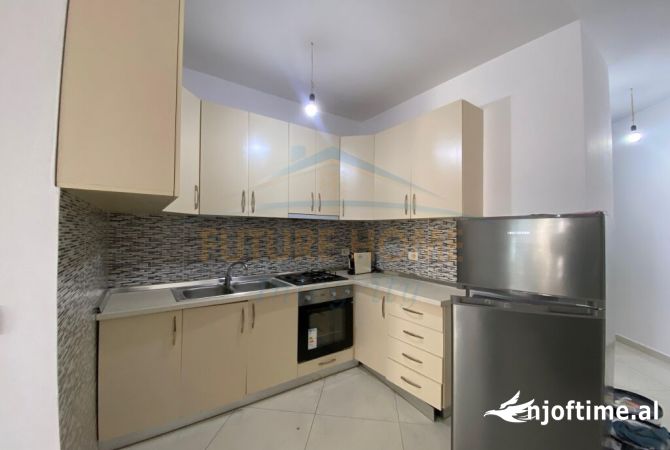 Shtepi ne shitje Apartament ne Tirane, 2+1, Mobilimi Bosh, pa mobiluar, Pagesa 210,000  Euro.