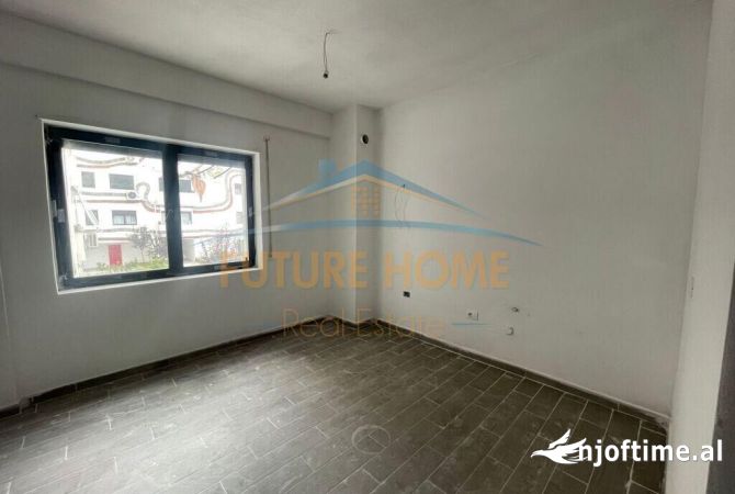 Shtepi ne shitje Apartament ne Tirane, 2+1, Mobilimi Bosh, pa mobiluar, Pagesa 195,000  Euro.