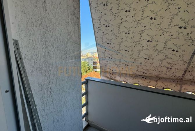 Shtepi ne shitje Apartament ne Tirane, 2+1, Mobilimi E mobiluar, Pagesa 203,000  Euro.