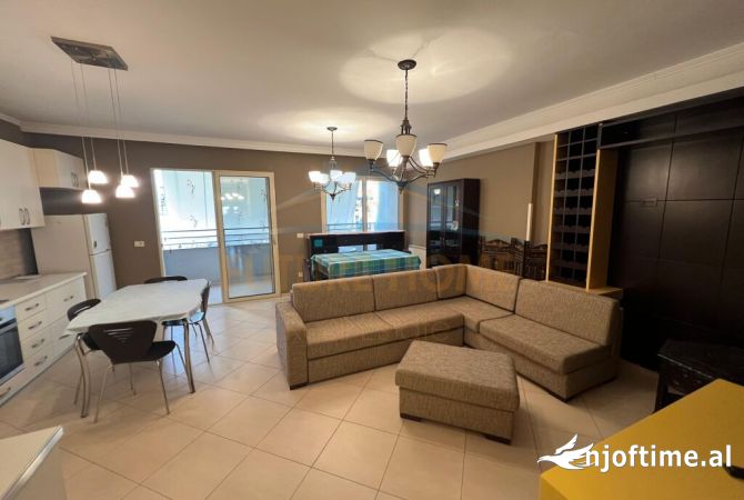 Shtepi me qera 2+1 ne Tirane - 600 Euro