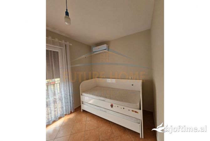 Shtepi me qera Apartament ne Tirane, 3+1, Mobilimi E mobiluar, Pagesa 650  Euro.