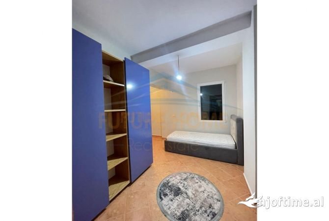 Shtepi me qera Apartament ne Tirane, 3+1, Mobilimi E mobiluar, Pagesa 650  Euro.