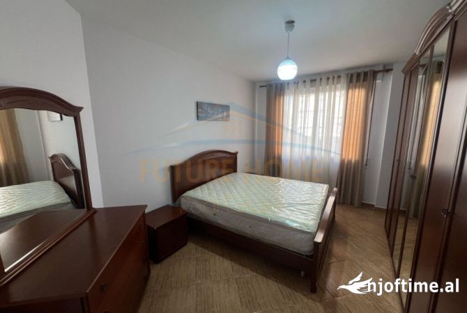 Shtepi me qera Apartament ne Tirane, 2+1, Mobilimi E mobiluar, Pagesa 700  Euro.