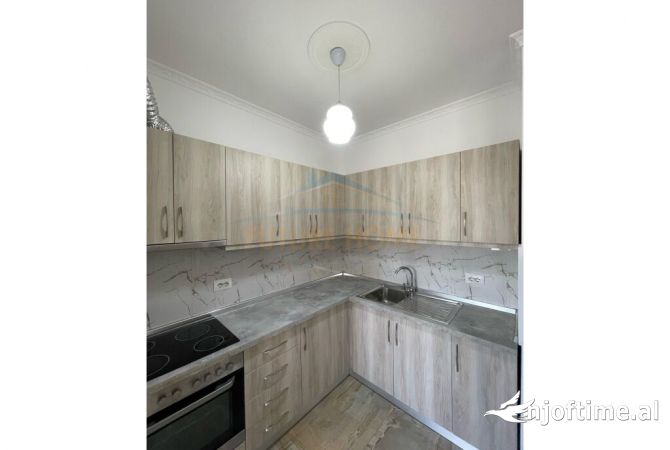 Shtepi me qera Apartament ne Tirane, 1+1, Mobilimi E mobiluar, Pagesa 600  Euro.