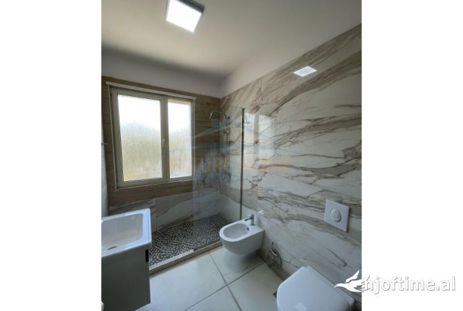 Shtepi me qera Apartament ne Tirane, 1+1, Mobilimi E mobiluar, Pagesa 600  Euro.