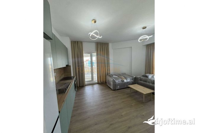Shtepi me qera 1+1 ne Tirane - 390 Euro