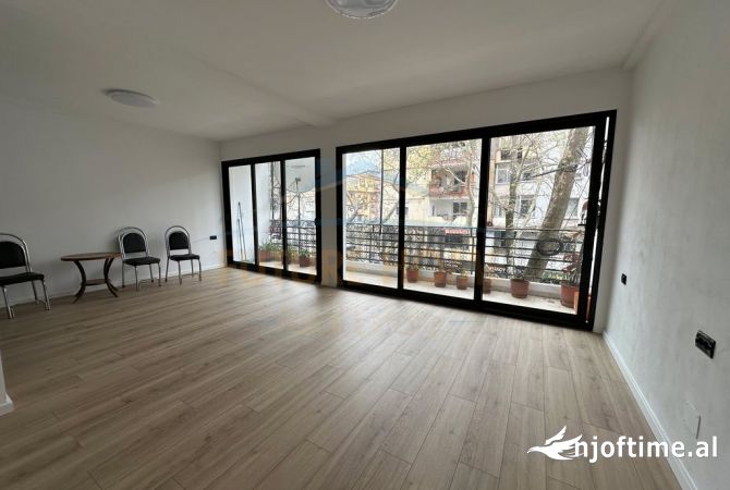 Shtepi me qera 3+1 ne Tirane - 900 Euro