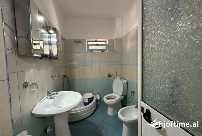 Shtepi me qera Apartament ne Tirane, 2+1, Mobilimi E mobiluar, Pagesa 420  Euro.