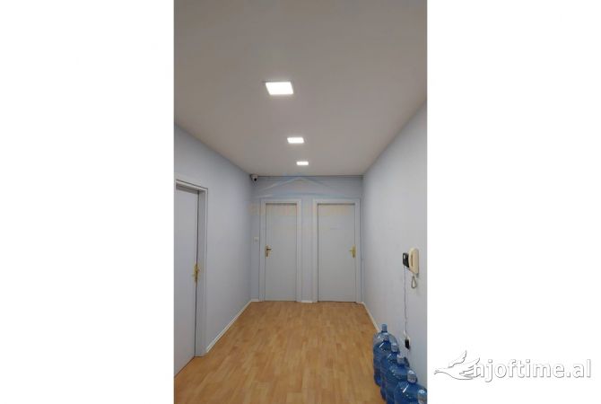 Qira, Ambient Biznesi, Bllok