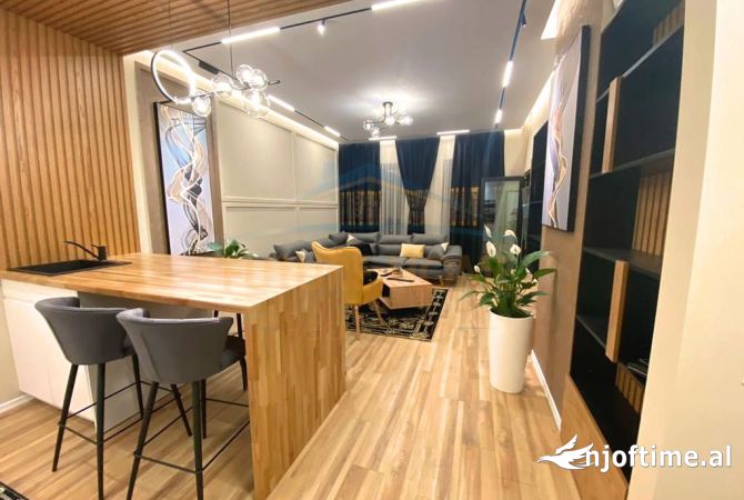 Shtepi me qera Apartament ne Tirane, 1+1, Mobilimi E mobiluar, Pagesa 800  Euro.