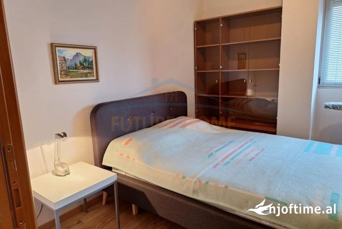 Shtepi me qera Apartament ne Tirane, 2+1, Mobilimi E mobiluar, Pagesa 900  Euro.