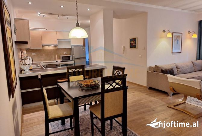 Shtepi me qera 2+1 ne Tirane - 900 Euro