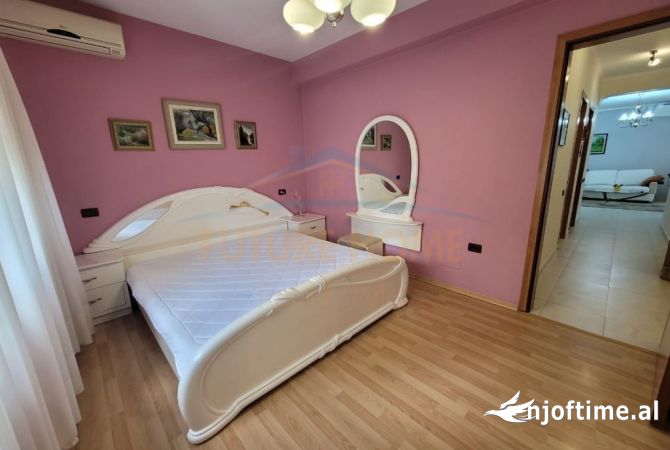 Shtepi me qera Apartament ne Tirane, 2+1, Mobilimi E mobiluar, Pagesa 700  Euro.