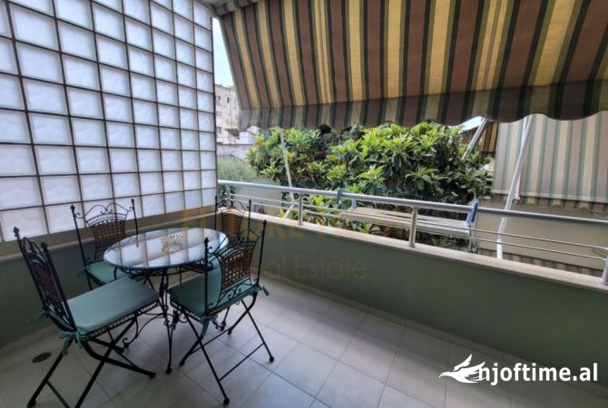 Shtepi me qera Apartament ne Tirane, 2+1, Mobilimi E mobiluar, Pagesa 700  Euro.