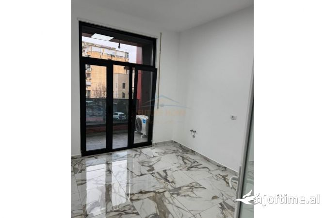 Shtepi me qera 2+1 ne Tirane - 650 Euro