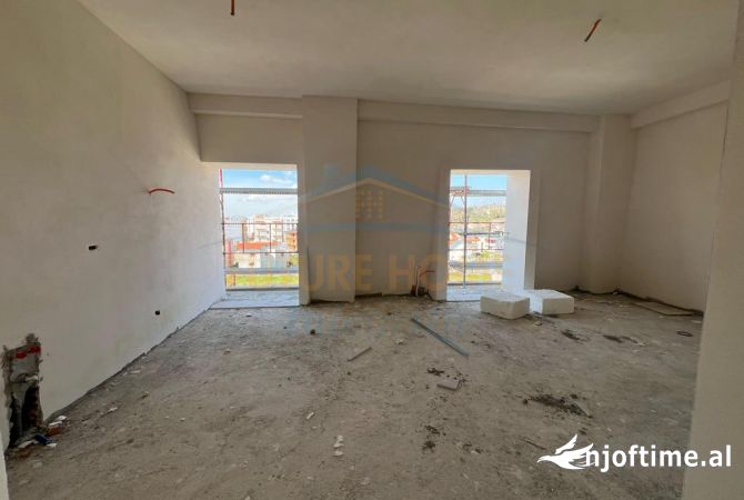 Shtepi ne shitje Apartament ne Tirane, 1+1, Mobilimi E mobiluar, Pagesa 135,000  Euro.