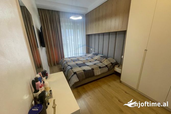 Shtepi me qera Apartament ne Tirane, 1+1, Mobilimi E mobiluar, Pagesa 550  Euro.