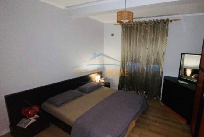 Shtepi me qera Apartament ne Tirane, 2+1, Mobilimi E mobiluar, Pagesa 650  Euro.